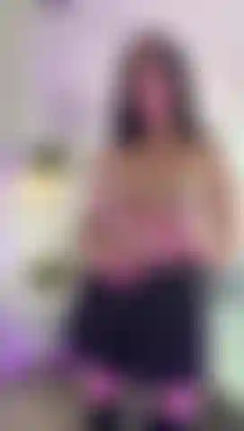 I hope the neighbors don't see my pretty body