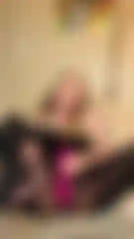 Sometimes a naughty MILF needs to take care of herself with her favorite toy. Watch me play over the top of my black opaque pantyhose until I cum.