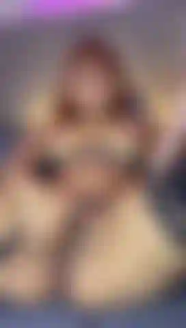 I masturbate rich with my fingers