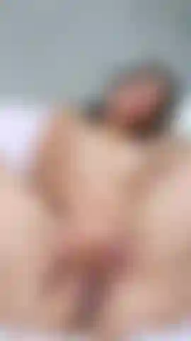 I love fingering my milf wet pussy