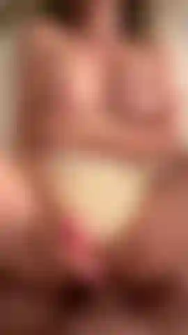 Vibing myself while getting a nice cock making my tits bounce ;)