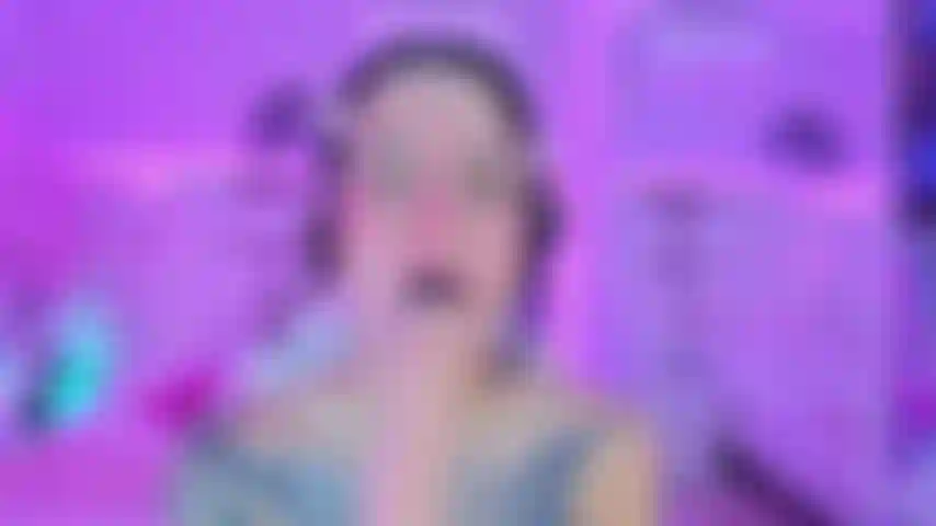 sucking and biting your delicious cock a little💋