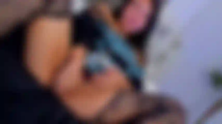 Look how I touch myself