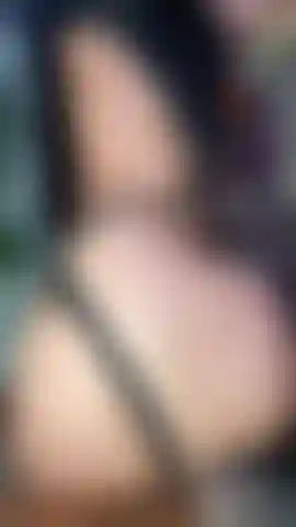 Riding a delicious dick.