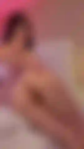 Horny young girl teasing with her bigass