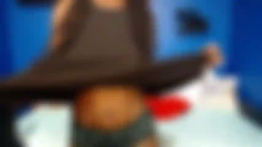Strip Tease With Pussy Close Ups