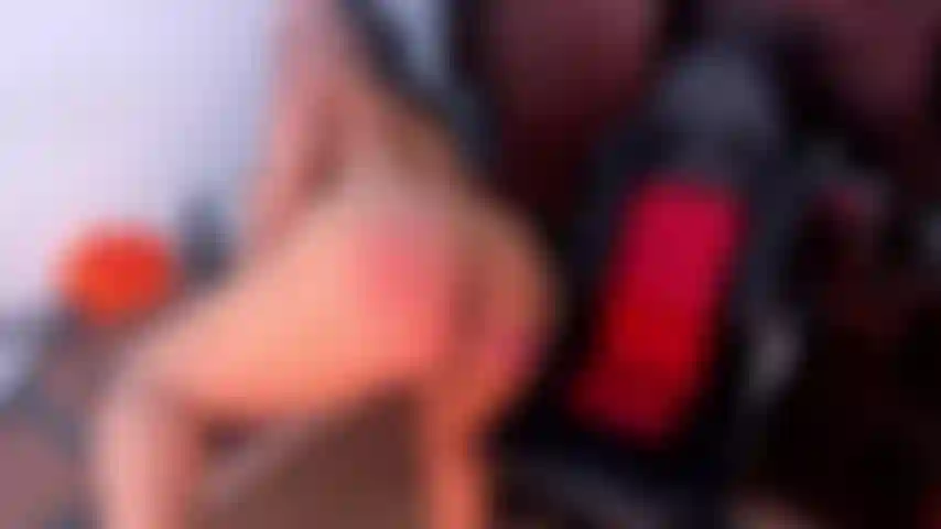 Twerking and spank ass