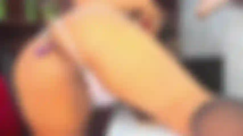 Finggers and dildo into my ass