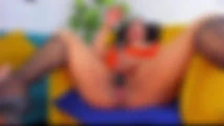 Horny brunette loves to fuck and suck cock!!!