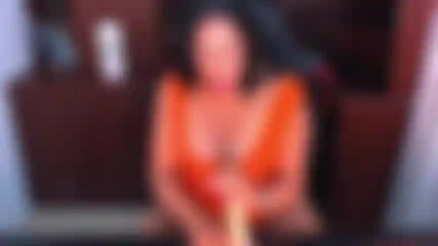 MASTURBATING SENSUAL DILDO