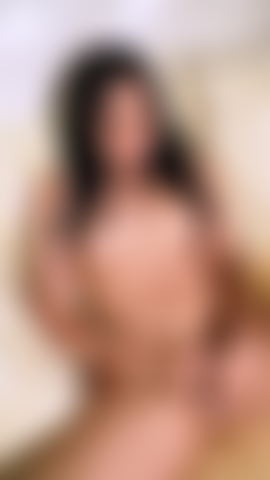I'm your hot sexy girl ready for the best fuck ever!