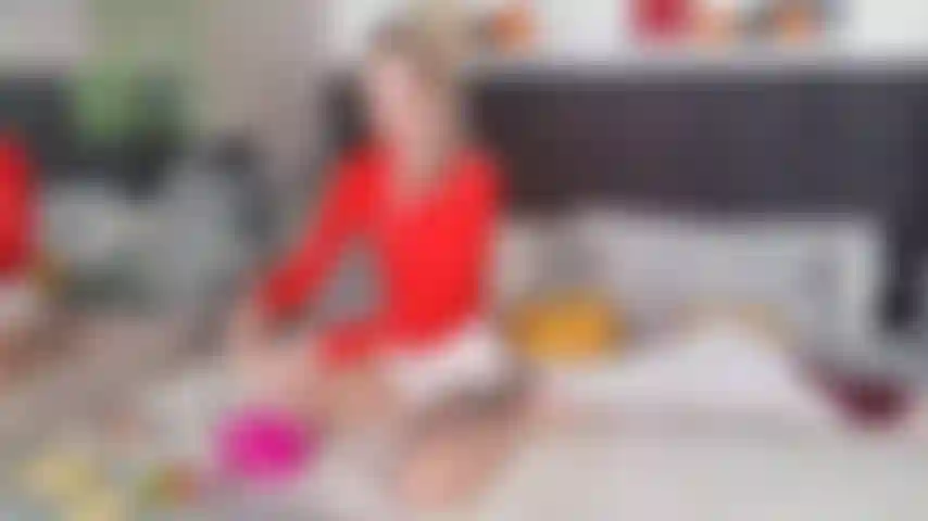 Balloon Popping whilst getting vibed