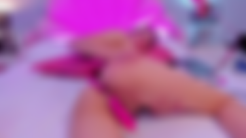 Double stimulation, spanking, moans and vibrations where i like the most.