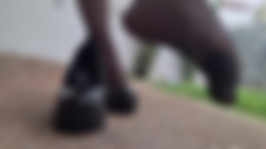 Heels and Pantyholes Worship  2/3