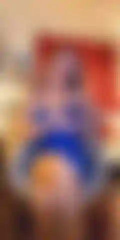 Anita Dark's Hot Toy Action