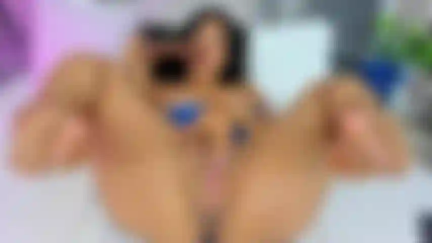 playing with my hot pussy