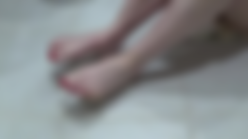 Barefoot toe foot tease pretty red painted toenails bare feet