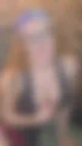 Pillow humping, dildo riding, pussy rubbing and a cumshot...
I rode my new pillow, and RepsOG was watching from behind cam. Then he rubs his cock against my pussy, and cums all over my tits. So hot!