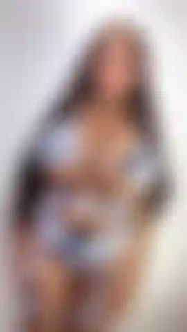 POURING MILK OVER MY HUCOW OUTFIT!