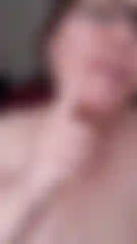 Facial Clean Up off Fingers