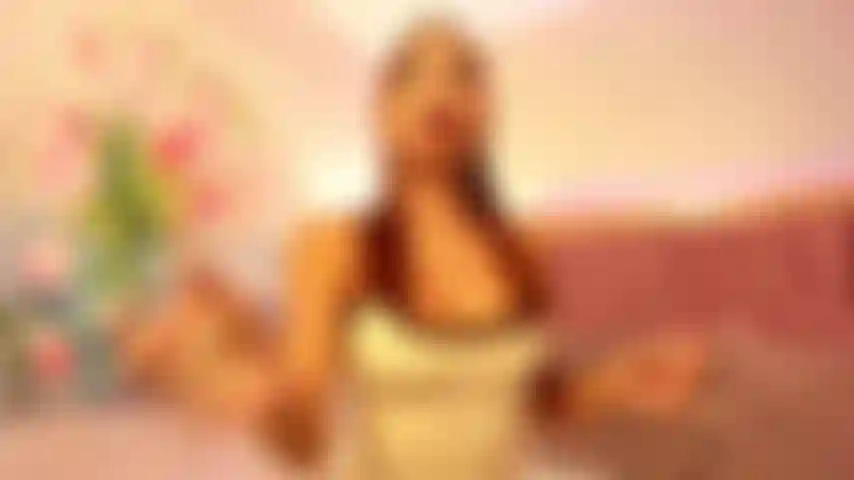 I'm fucking my creamy pussy hard, filled with arousal.!!