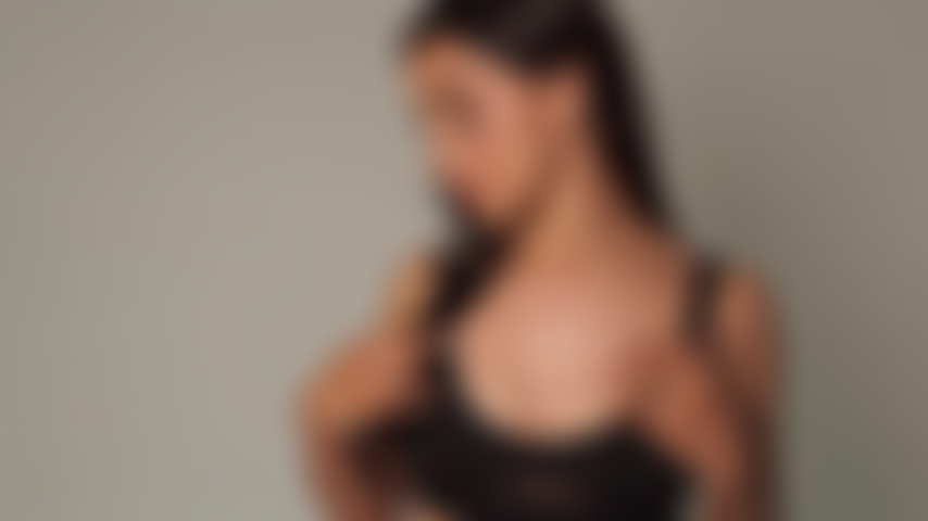 Come and let yourself be seduced by the perfect combination... A sensual body wrapped in a perfect lingerie.