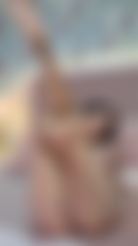 Enjoy a sexy and sensual show that will leave you very excited.