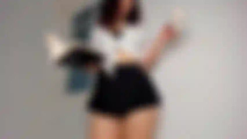 I got so horny that my plug went int my ass so easy while i fucked my pussy