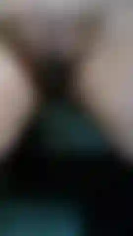 adore your godess big bush!