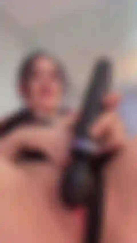 vibrating my clitoris