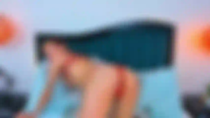 I'm so horny that i don't care about anything... I just want you to fill me up.