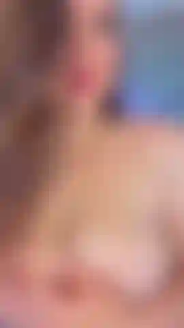 Clapping with my tits