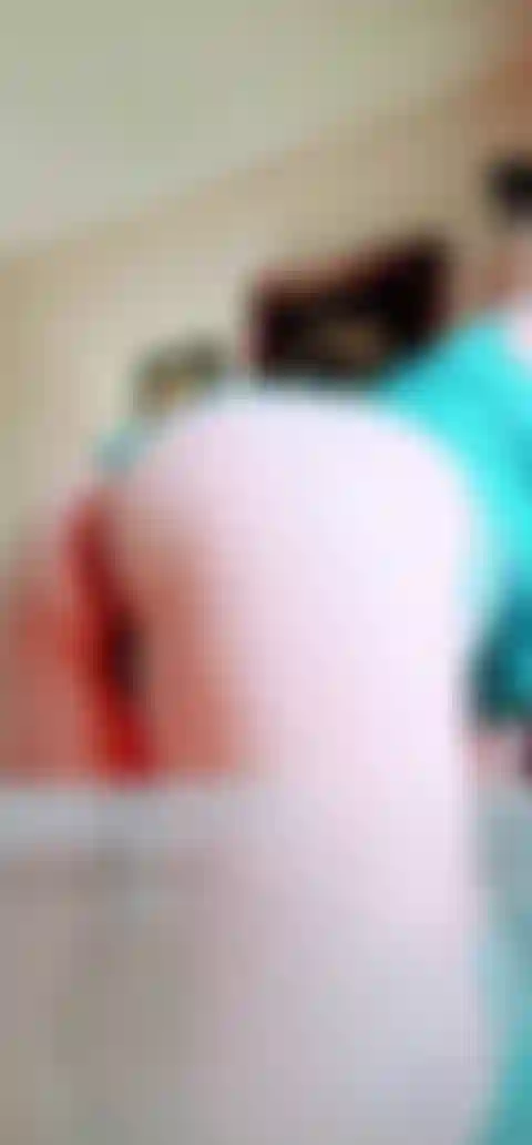 Slow motion twerking with close up feet/toes