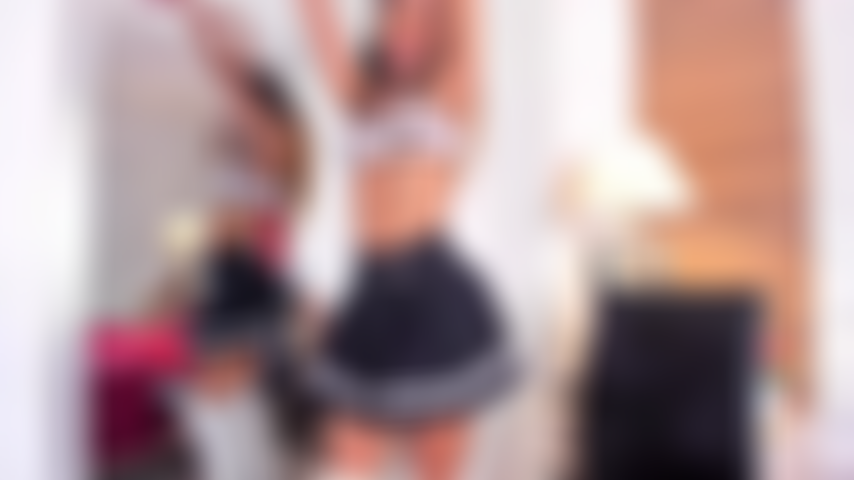 Come on, take off my skirt.