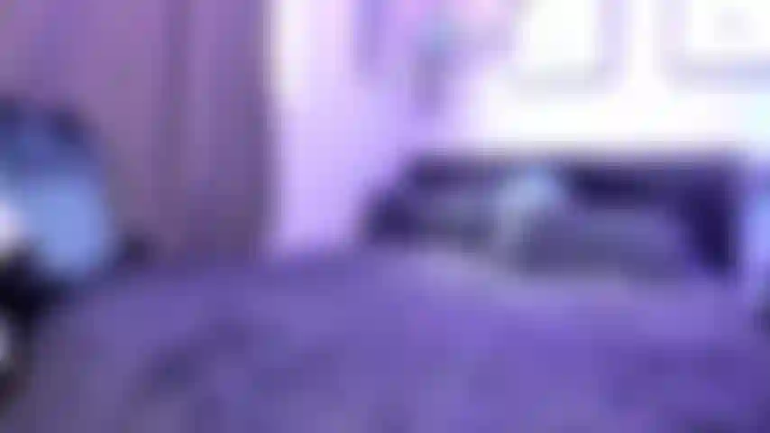 Sexy Petite Bare Foot Tease and Play