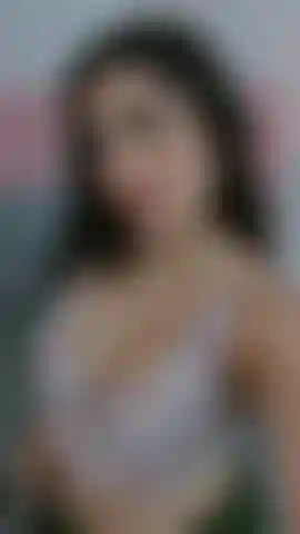 Meet me sweetie! I'm the girl of your dreams