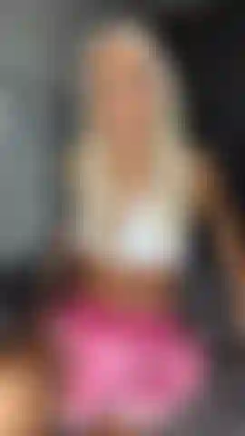 Everything you could ask for in one video, your very own dirty talking sexy Barbie doll showing off all her best features, just wait til you get to the sweet pussy