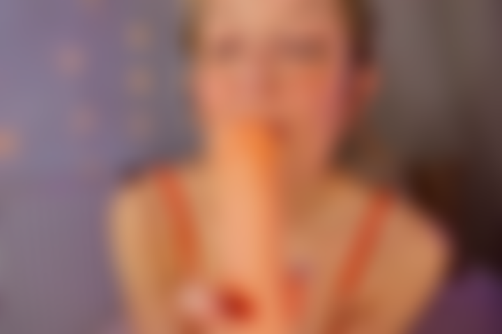 TWERKING on my big torso!