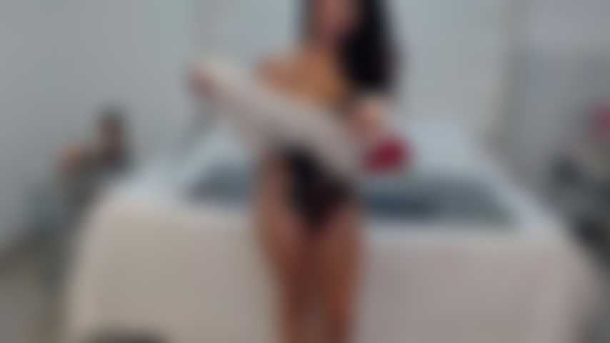 A disinhibited nude show