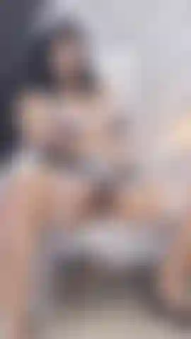 Fucks pussy of horny milf maid.