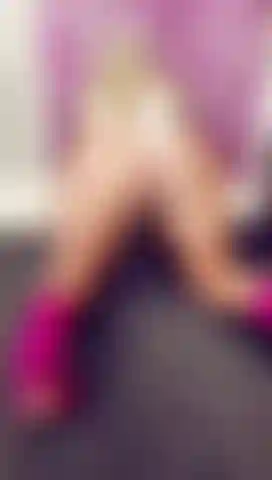 wiggling big ass in bunny thong