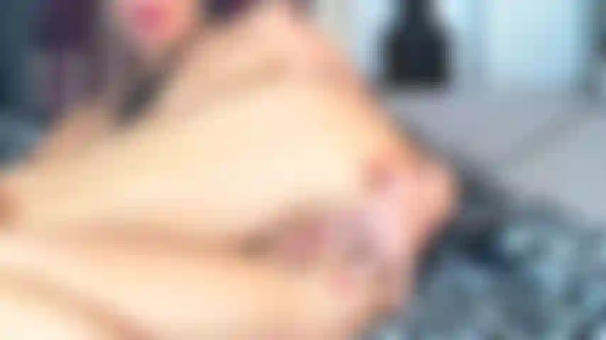 Pussy play with big pussy lips