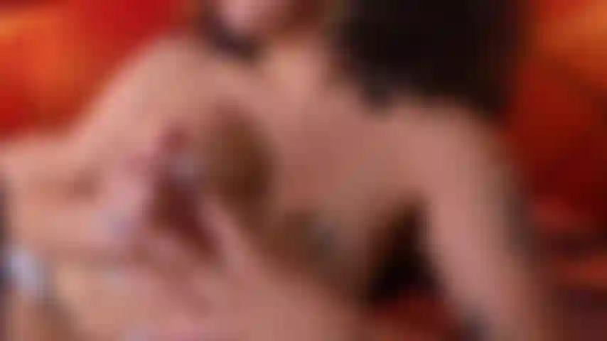 My face distracts you... but my tail is what makes you stay.