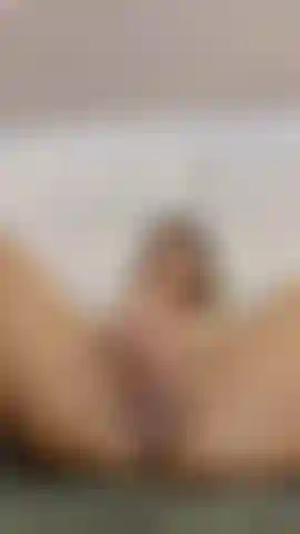 Fuckign myself till squirt.