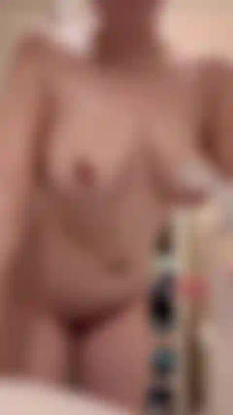 Oil massage for my plump titties & pink pussy..