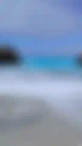 Enjoying the waves naked :)