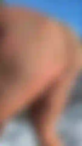 Would you play with that sandy ass?