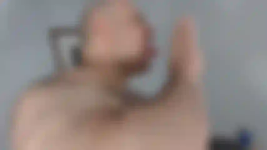 Watch BullMuscleJoe show you how much he loves oral and then shows off flexing for your pleasures!