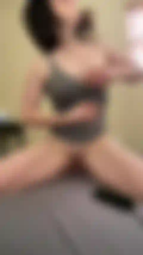 Trying out a new vibrator vibro