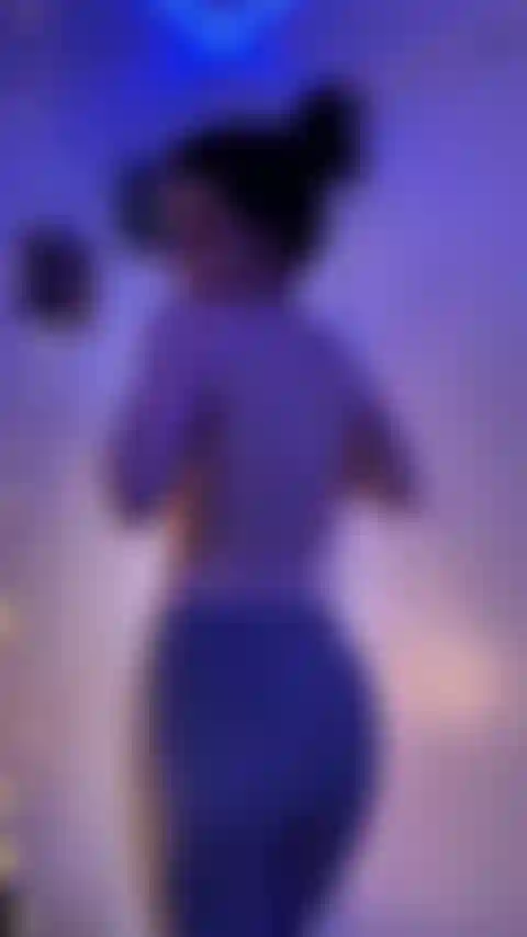 Twerking and dancing